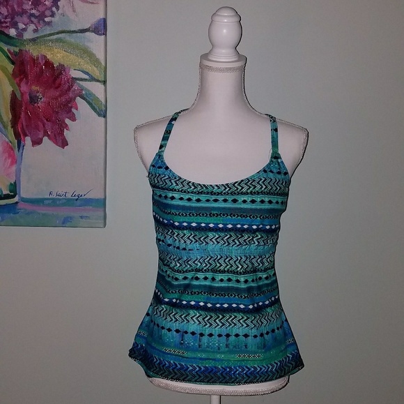 Island Escape Tankini Size 12 Top Only  NWT - Picture 1 of 4